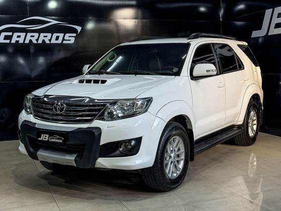 TOYOTA HILUX SW4 3.0 SRV 4X4 16V TURBO INTERCOOLER DIESEL 4P AUTOMÁTICO
